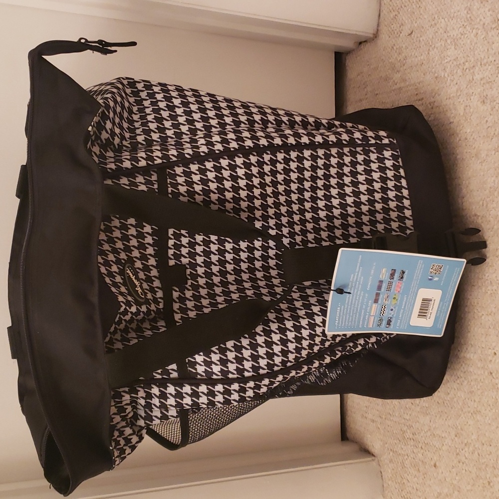 Nwt, Olympia large hounds tooth print travel bag / suitcase.